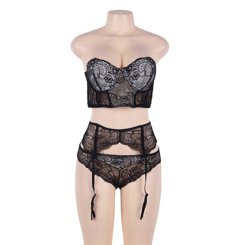 Three-point bra with garter panties